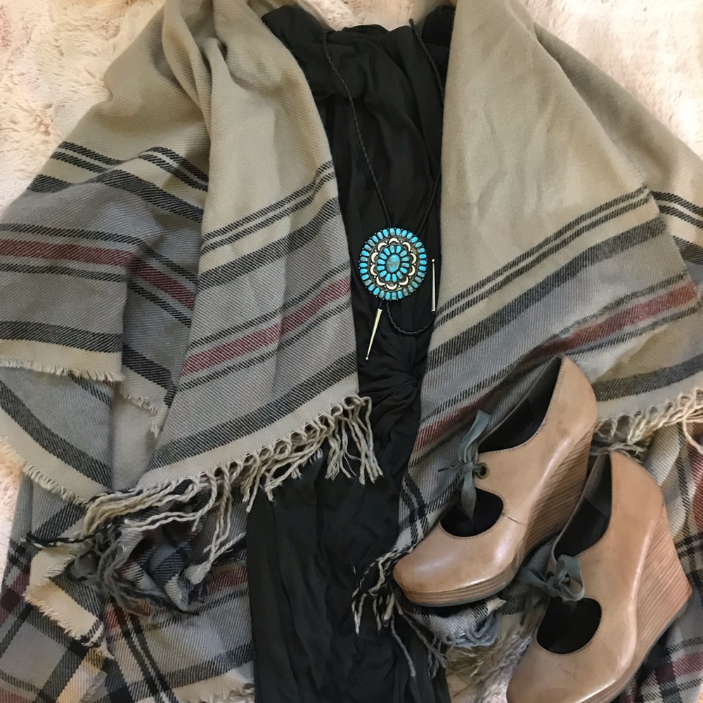 RESTRICTED wedge heels